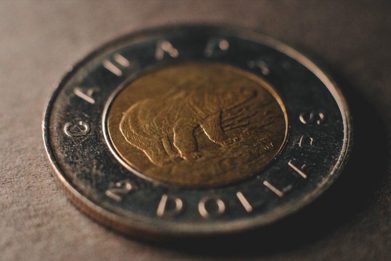 How freelancers can invest when paycheques are unpredictable